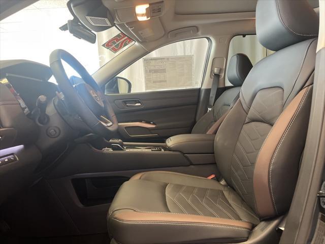 new 2025 Nissan Pathfinder car, priced at $54,035