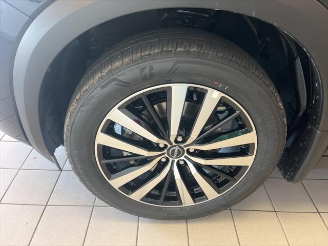 new 2025 Nissan Pathfinder car, priced at $54,035