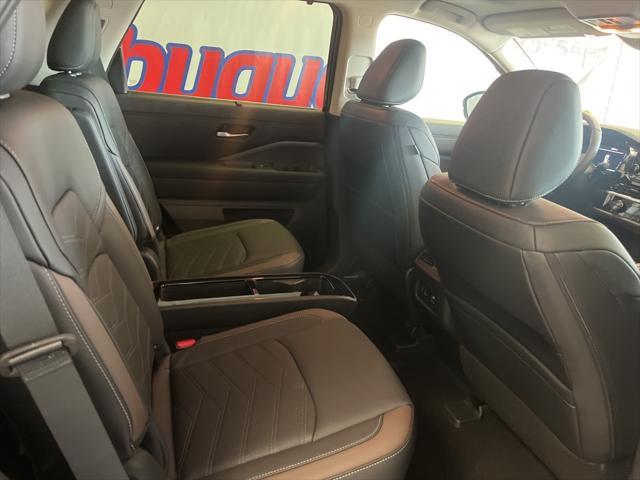 new 2025 Nissan Pathfinder car, priced at $54,035