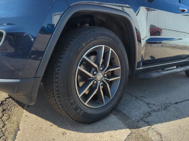 used 2017 Jeep Grand Cherokee car, priced at $18,350
