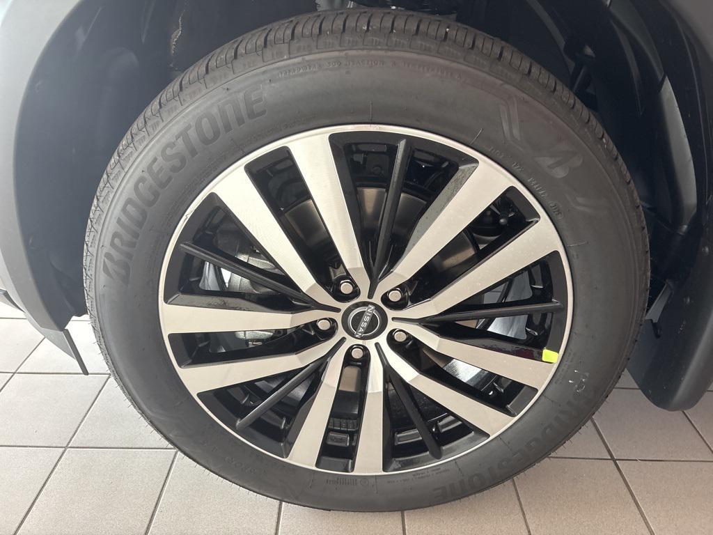 new 2025 Nissan Pathfinder car, priced at $47,075