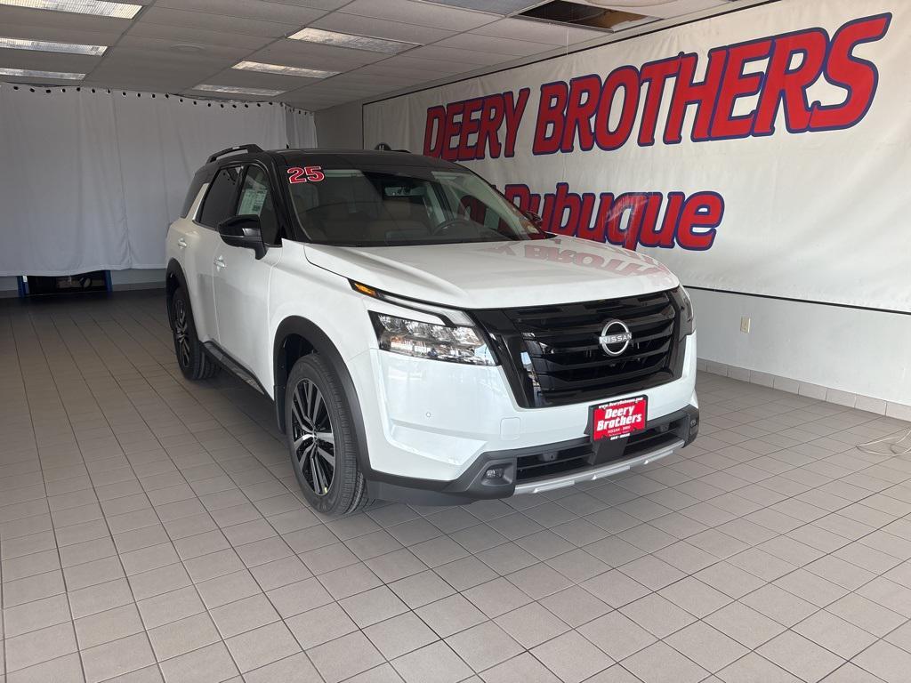 new 2025 Nissan Pathfinder car, priced at $49,792