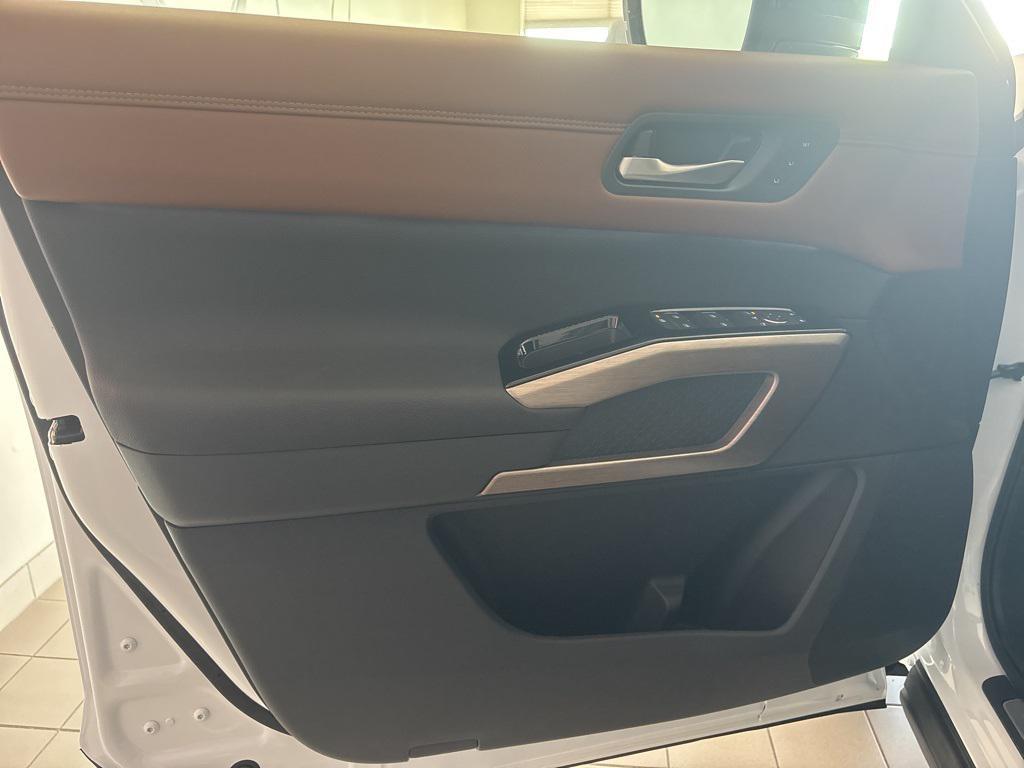 new 2025 Nissan Pathfinder car, priced at $47,075