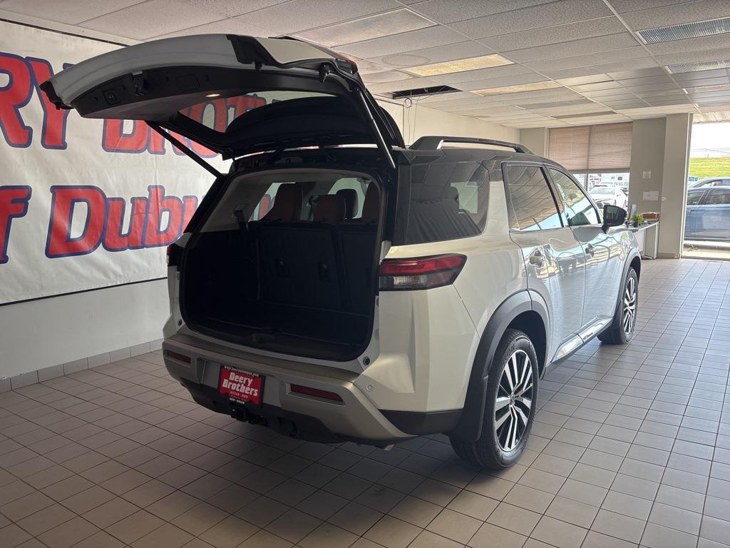 new 2025 Nissan Pathfinder car, priced at $47,075