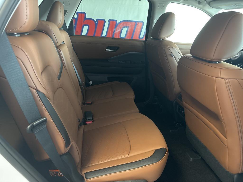new 2025 Nissan Pathfinder car, priced at $47,075