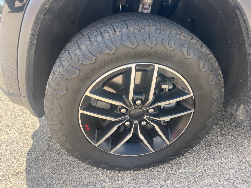 used 2021 Jeep Grand Cherokee car, priced at $30,883