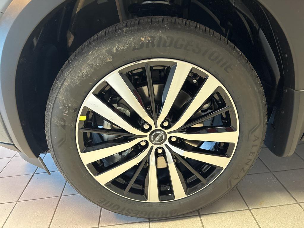 new 2025 Nissan Pathfinder car, priced at $49,445