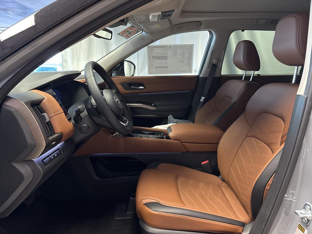 new 2025 Nissan Pathfinder car, priced at $49,445