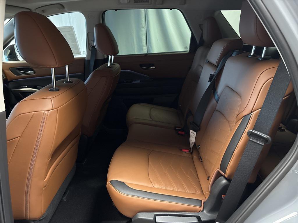 new 2025 Nissan Pathfinder car, priced at $49,445