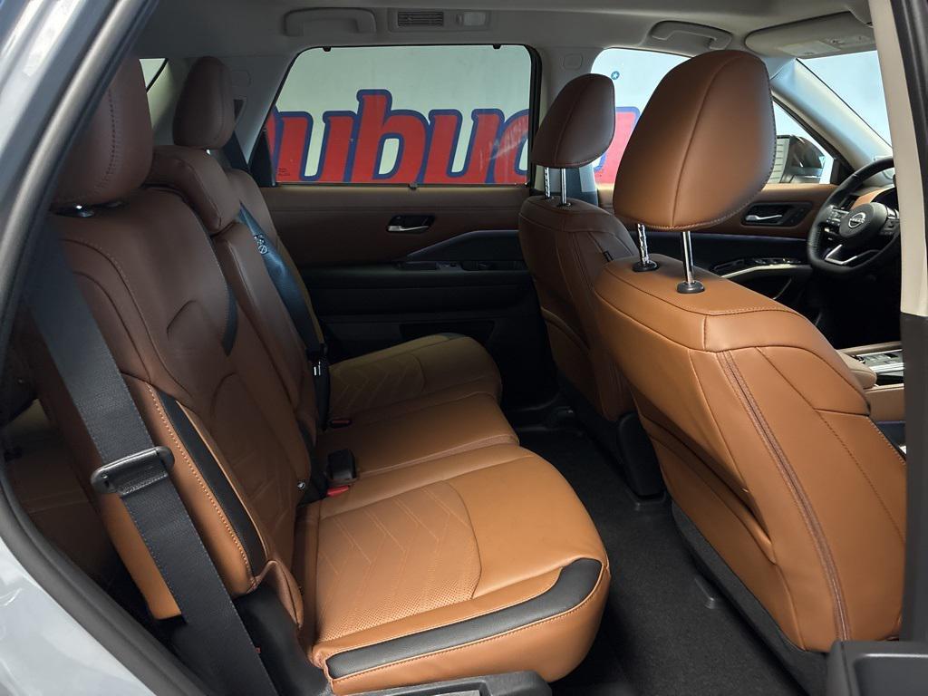 new 2025 Nissan Pathfinder car, priced at $49,445