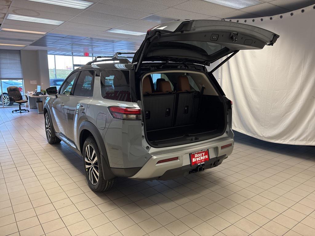 new 2025 Nissan Pathfinder car, priced at $49,445