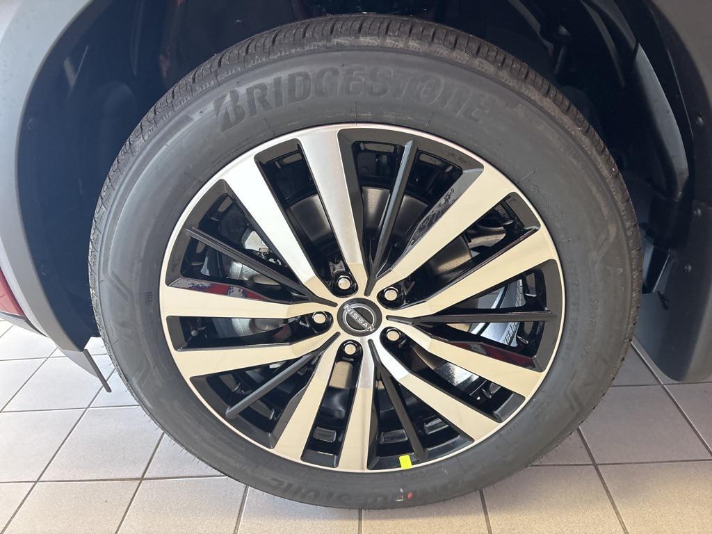 new 2025 Nissan Pathfinder car, priced at $48,990