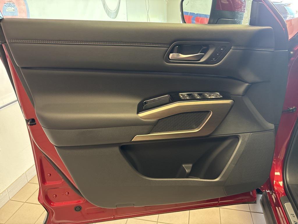 new 2025 Nissan Pathfinder car, priced at $48,990