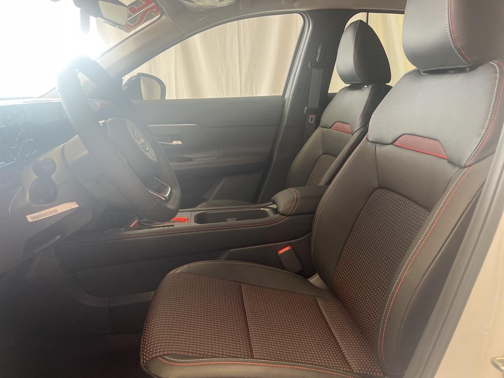 new 2025 Nissan Kicks car, priced at $30,626