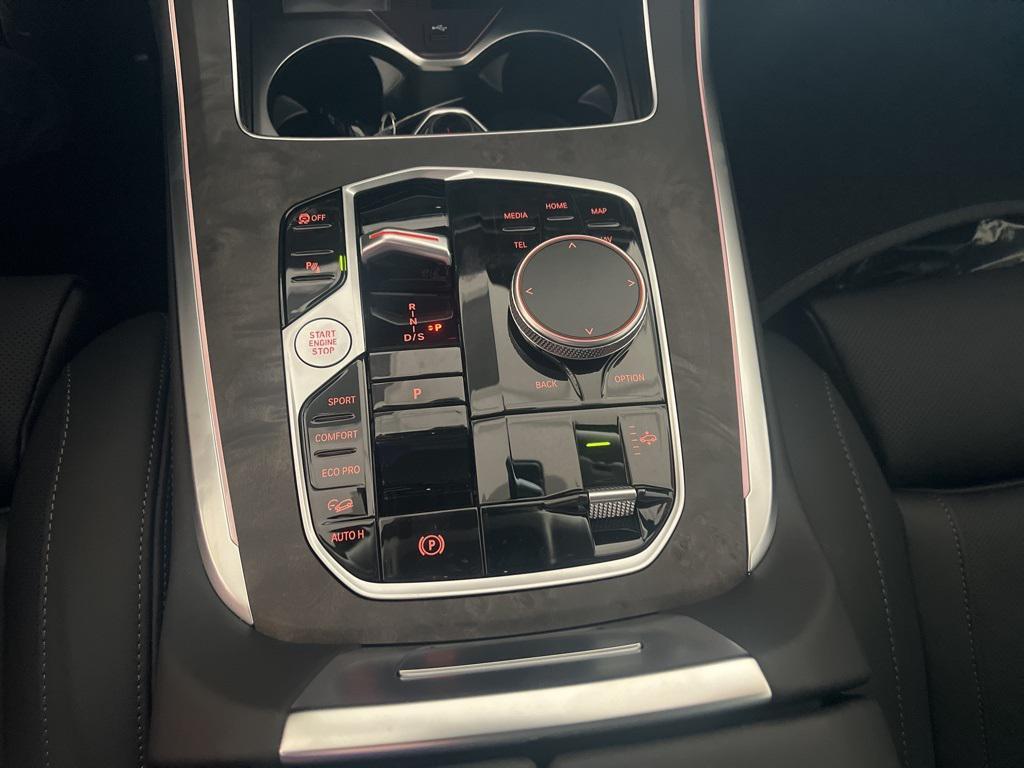 new 2026 BMW X7 car, priced at $97,785