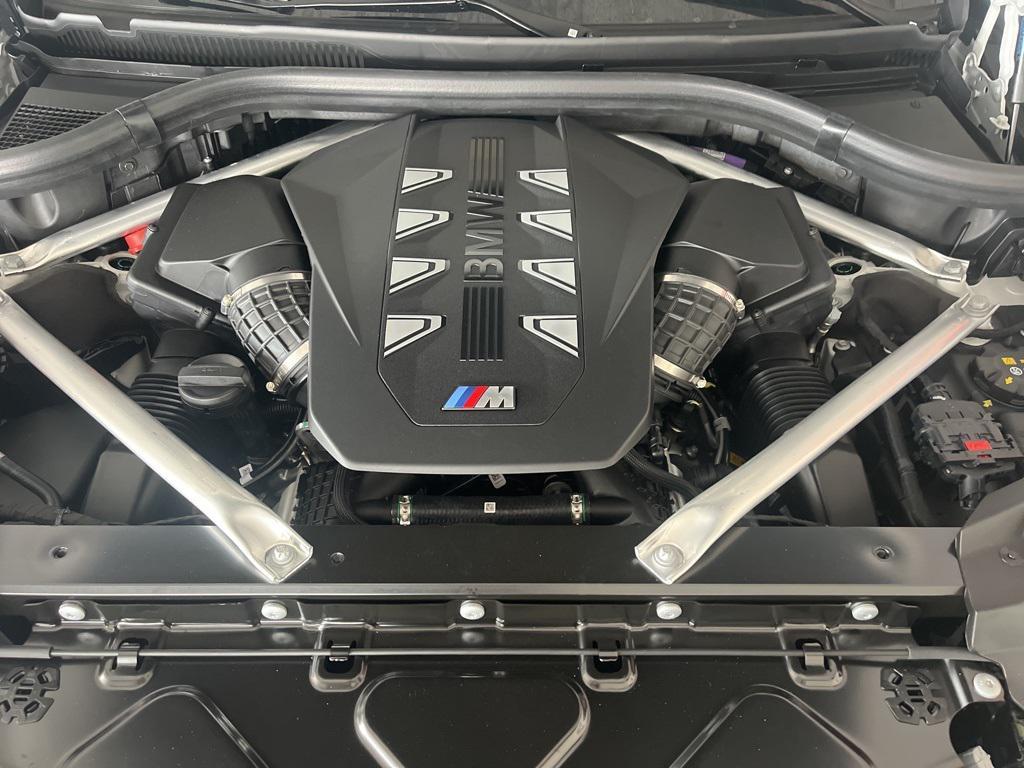 new 2026 BMW X7 car, priced at $122,980