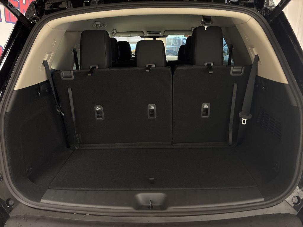 new 2025 Nissan Pathfinder car, priced at $38,012