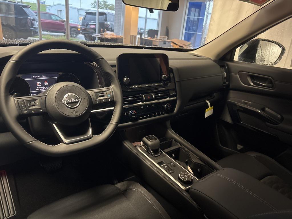 new 2025 Nissan Pathfinder car, priced at $38,012