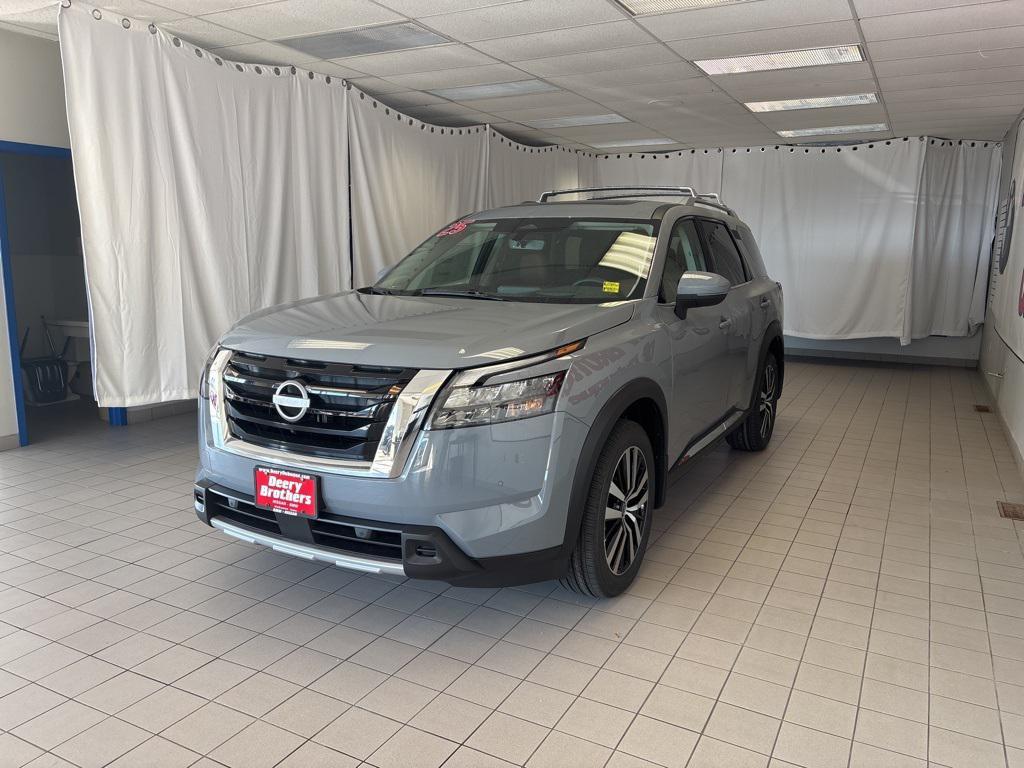 new 2025 Nissan Pathfinder car, priced at $48,965