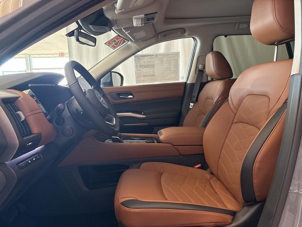 new 2025 Nissan Pathfinder car, priced at $48,965