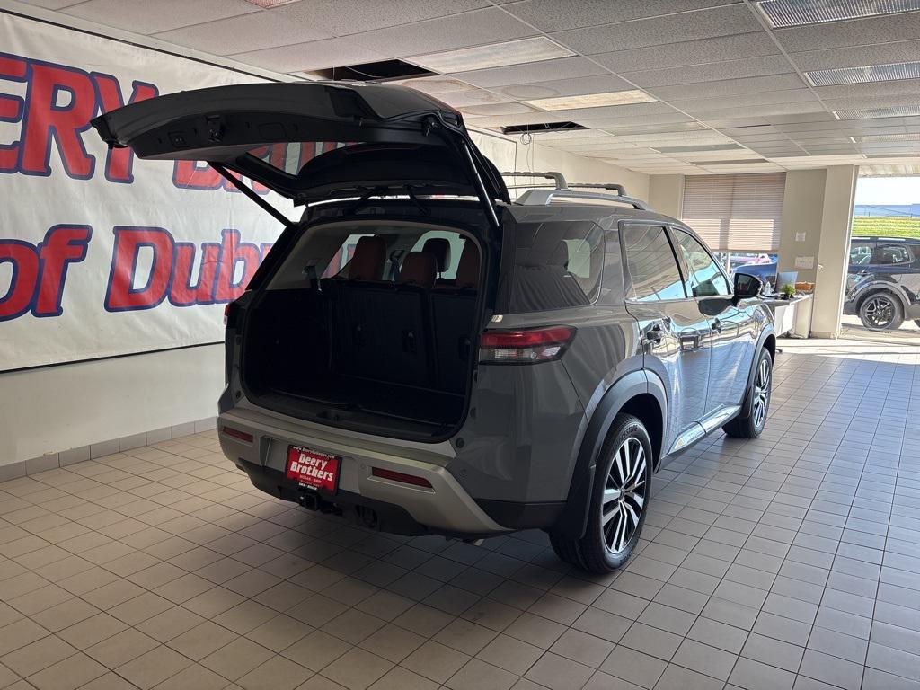 new 2025 Nissan Pathfinder car, priced at $48,965