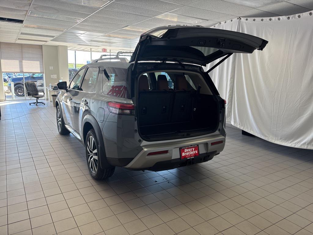 new 2025 Nissan Pathfinder car, priced at $48,965