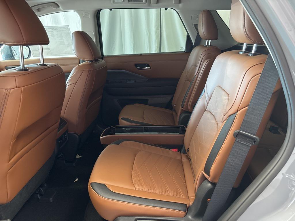 new 2025 Nissan Pathfinder car, priced at $48,965