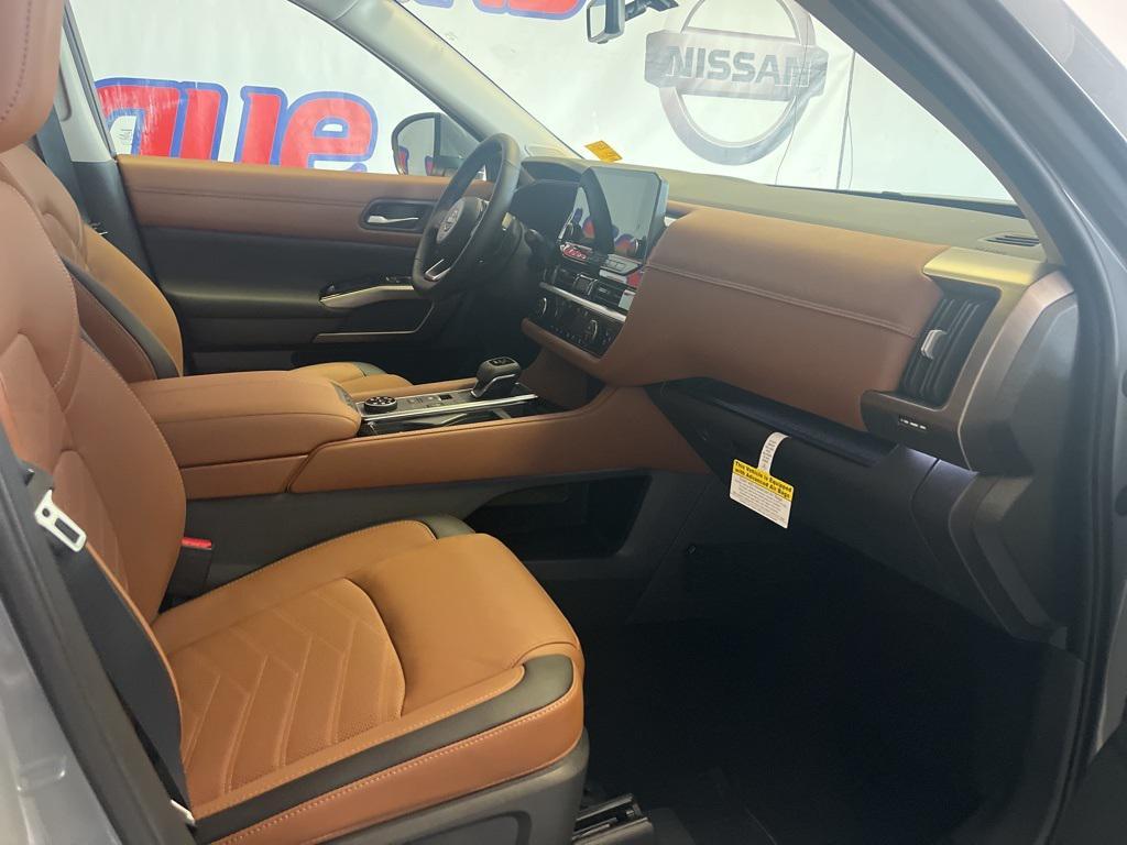 new 2025 Nissan Pathfinder car, priced at $46,348