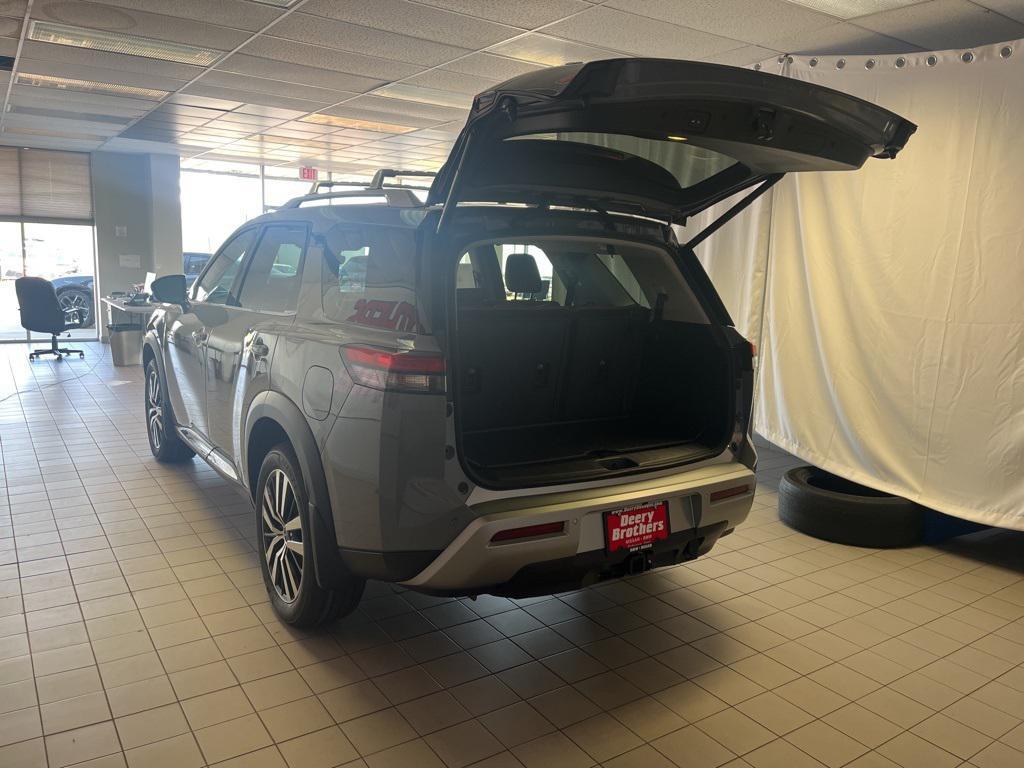 new 2025 Nissan Pathfinder car, priced at $46,348