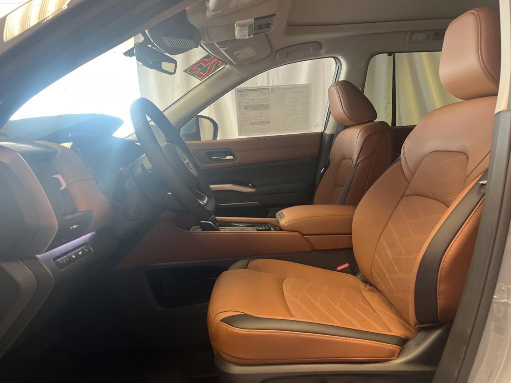new 2025 Nissan Pathfinder car, priced at $46,348