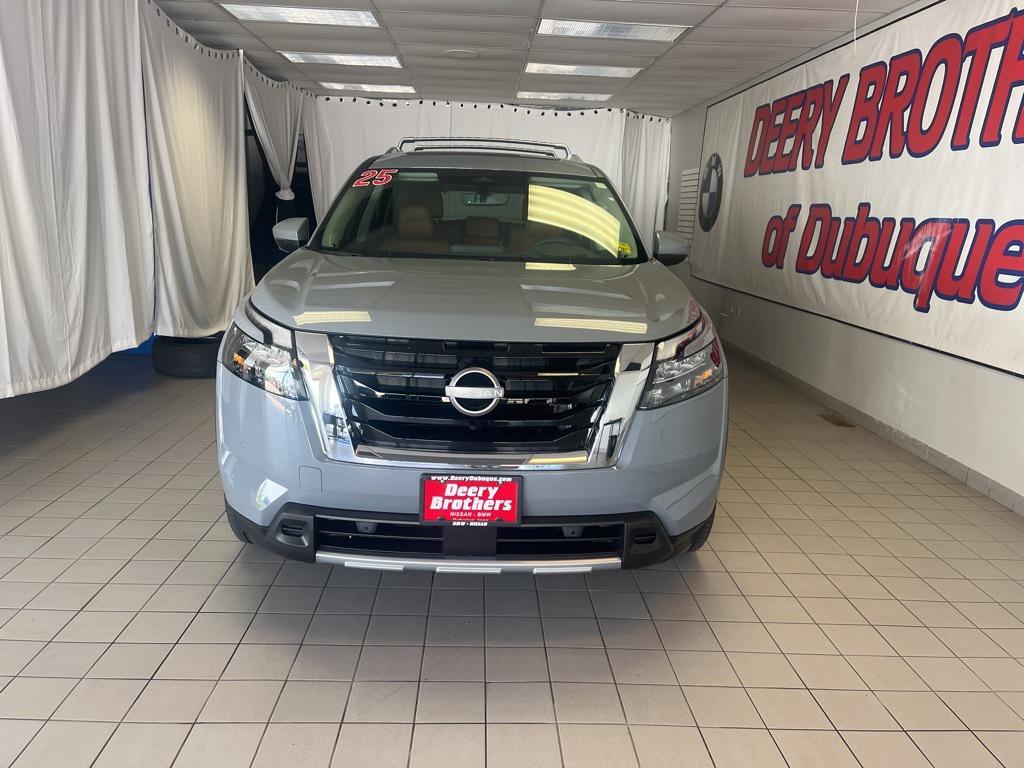 new 2025 Nissan Pathfinder car, priced at $46,348