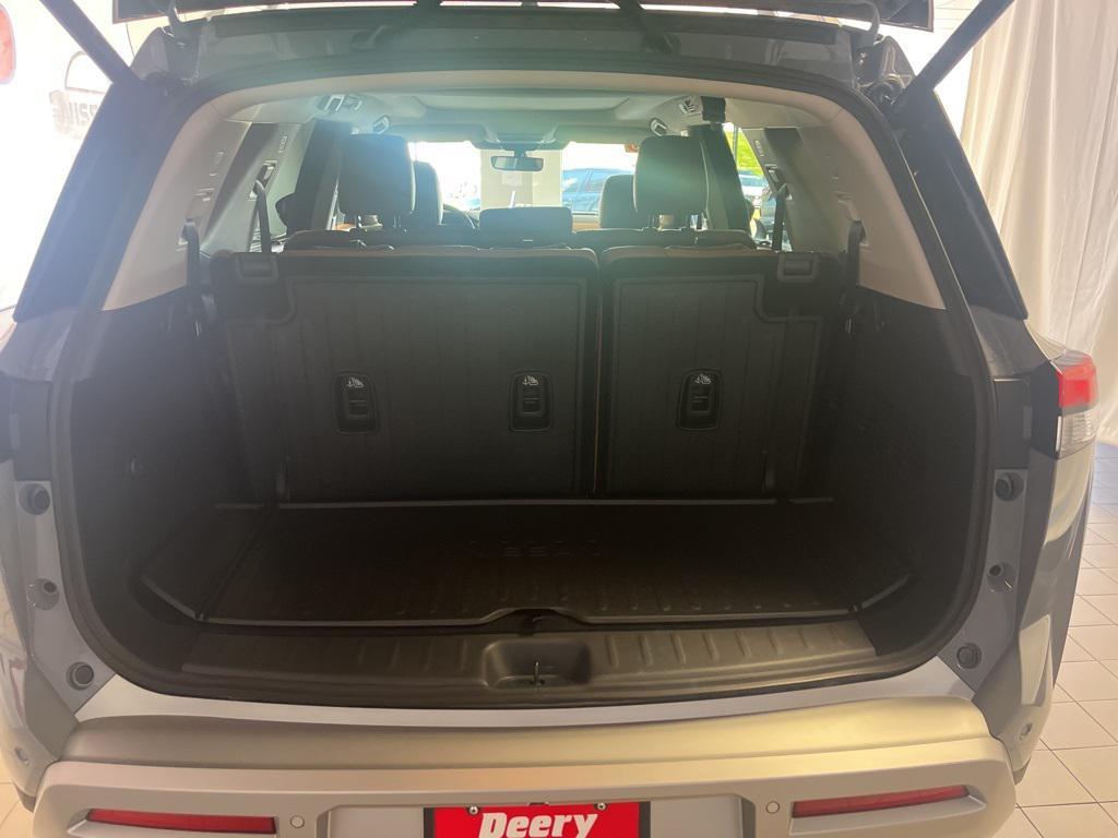 new 2025 Nissan Pathfinder car, priced at $46,348