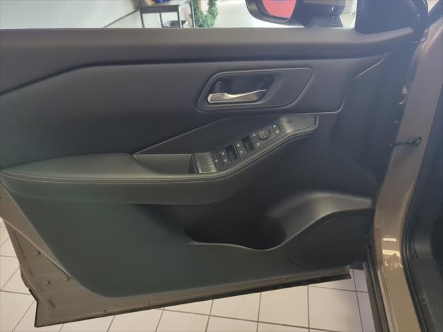 new 2025 Nissan Rogue car, priced at $33,850