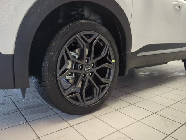 new 2025 Nissan Kicks car, priced at $30,674