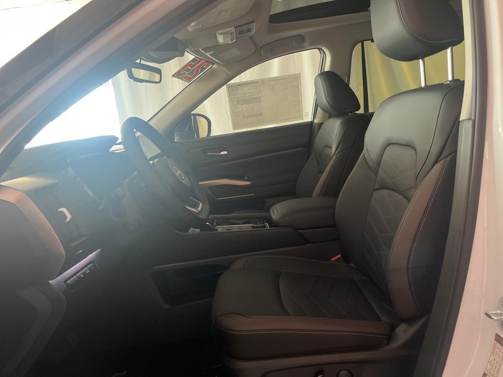 new 2025 Nissan Pathfinder car, priced at $54,125