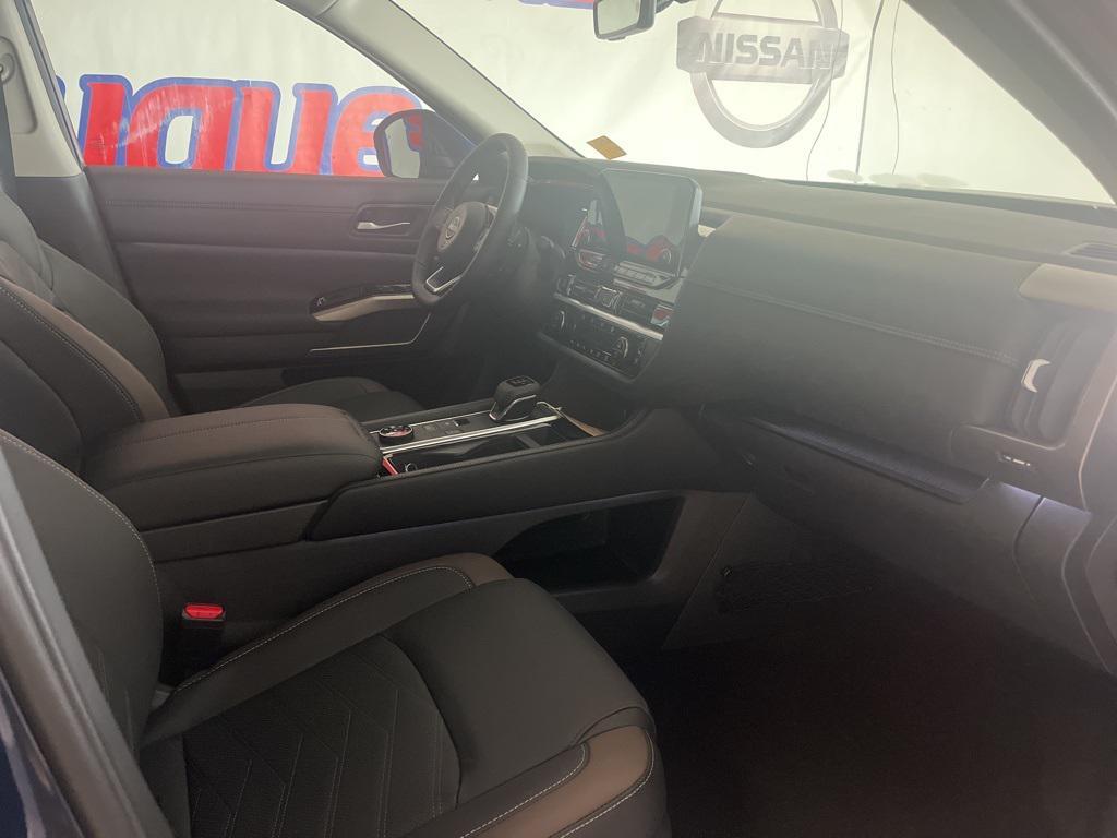 new 2025 Nissan Pathfinder car, priced at $53,445