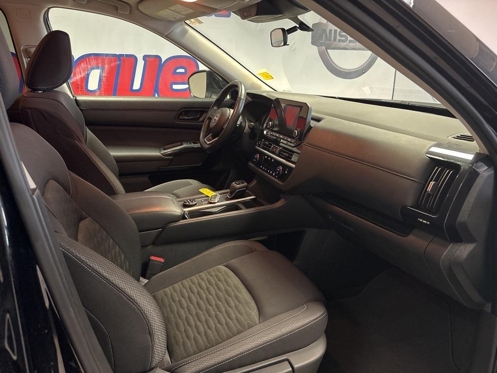 used 2025 Nissan Pathfinder car, priced at $34,999