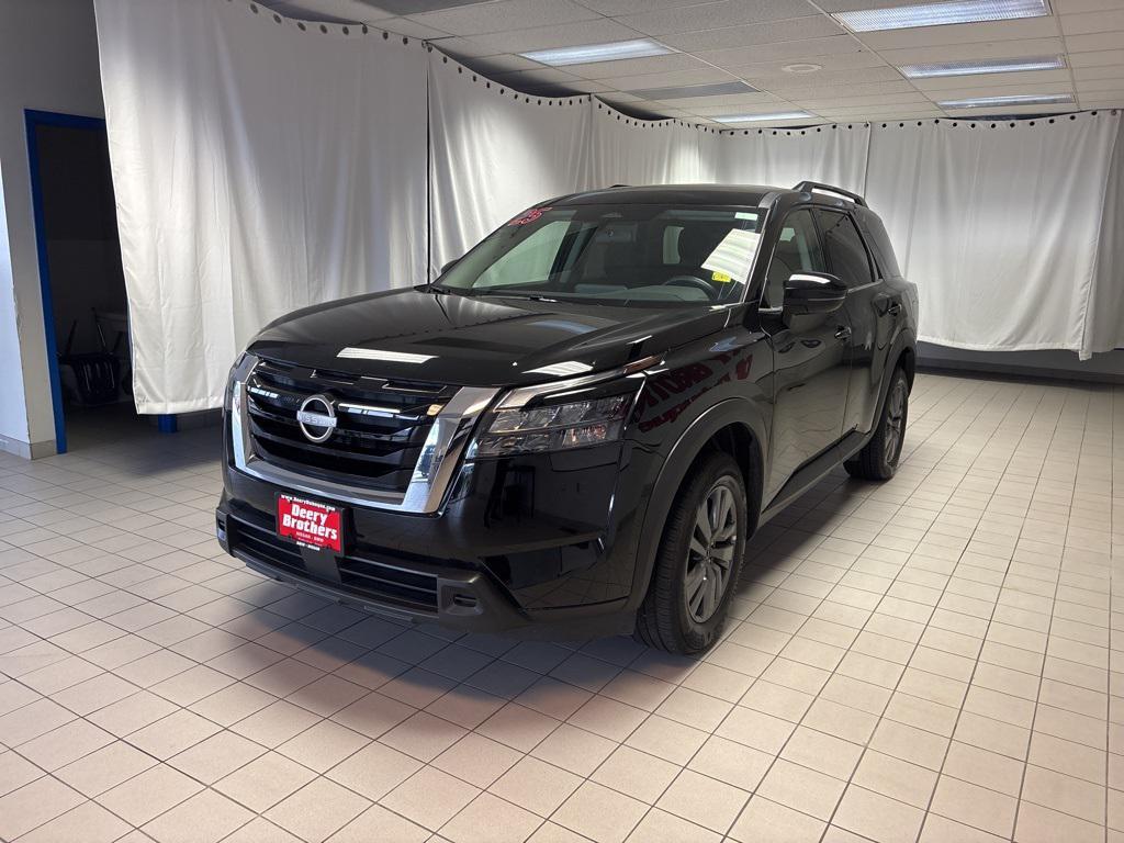 used 2025 Nissan Pathfinder car, priced at $34,999