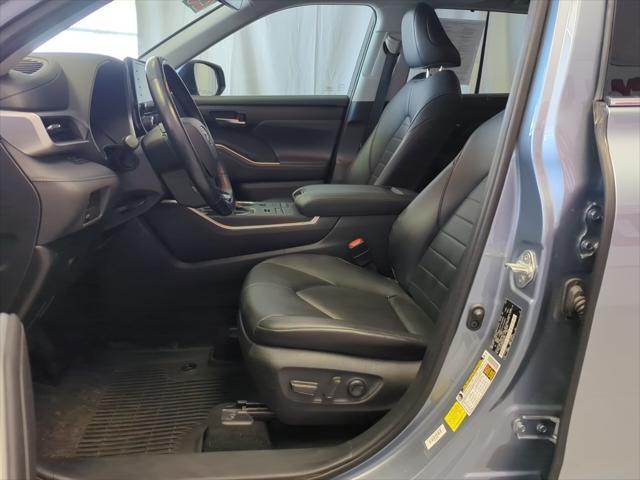 used 2020 Toyota Highlander car, priced at $30,873
