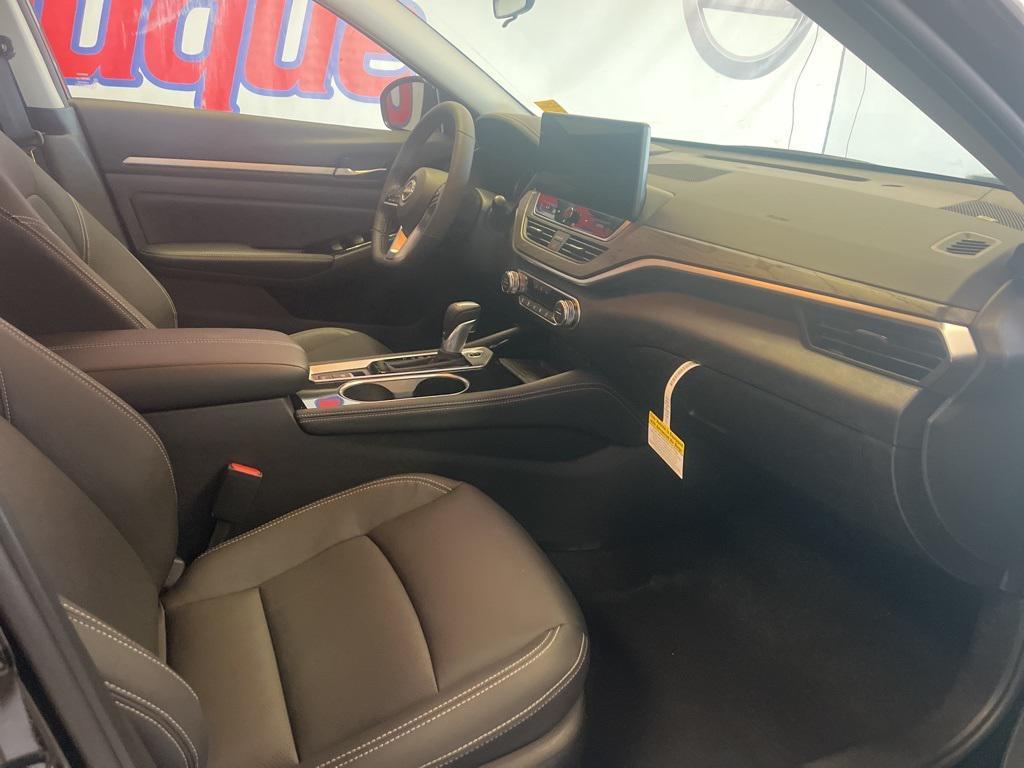 new 2025 Nissan Altima car, priced at $35,301
