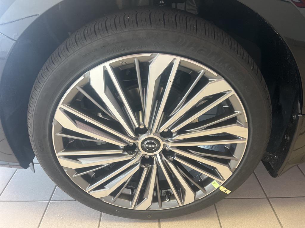 new 2025 Nissan Altima car, priced at $35,301