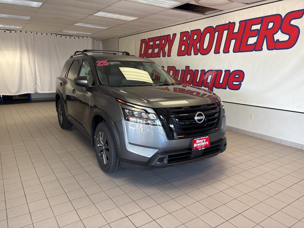 new 2025 Nissan Pathfinder car, priced at $39,375