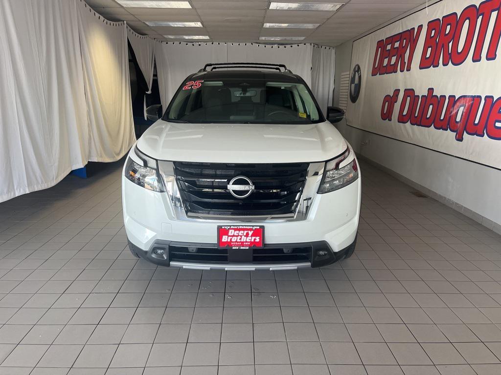 new 2025 Nissan Pathfinder car, priced at $53,738