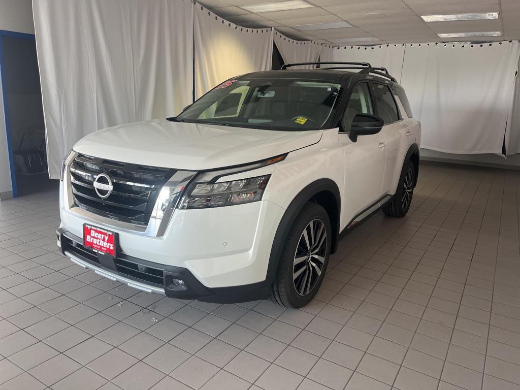new 2025 Nissan Pathfinder car, priced at $53,738