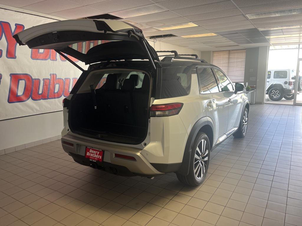 new 2025 Nissan Pathfinder car, priced at $53,738