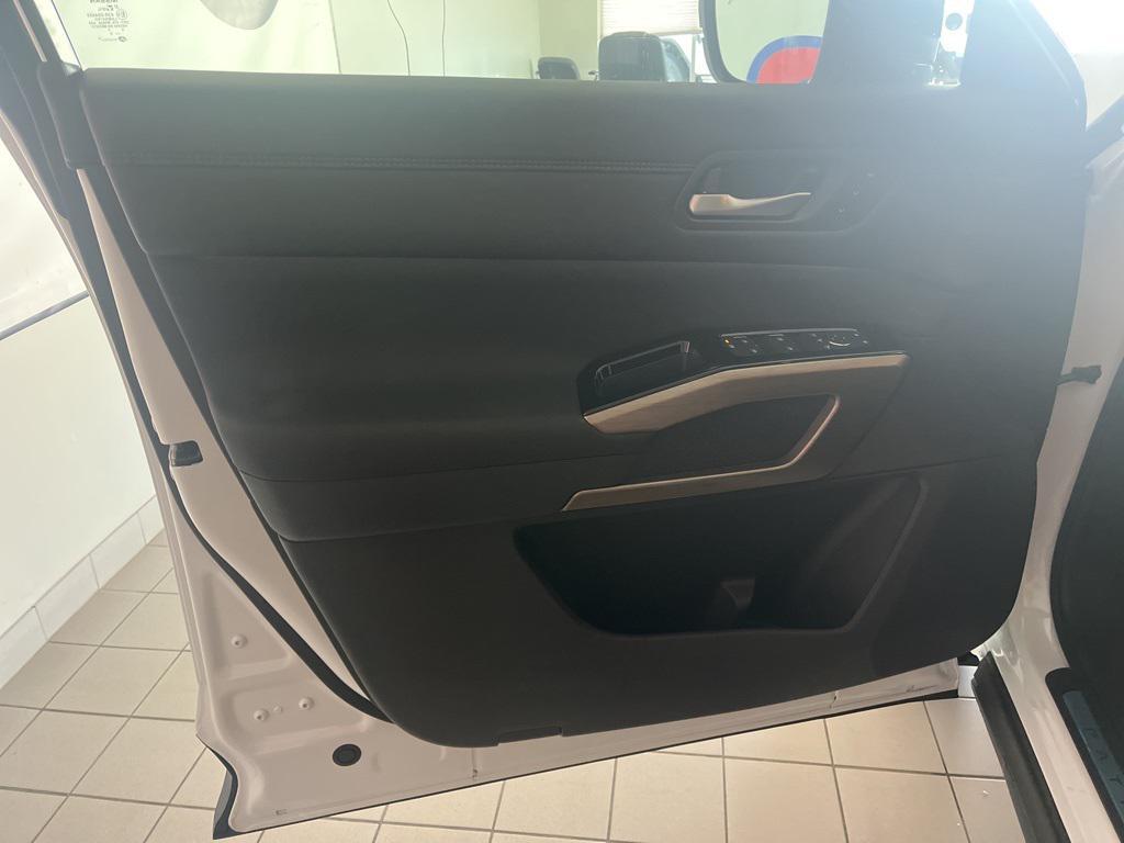 new 2025 Nissan Pathfinder car, priced at $53,738