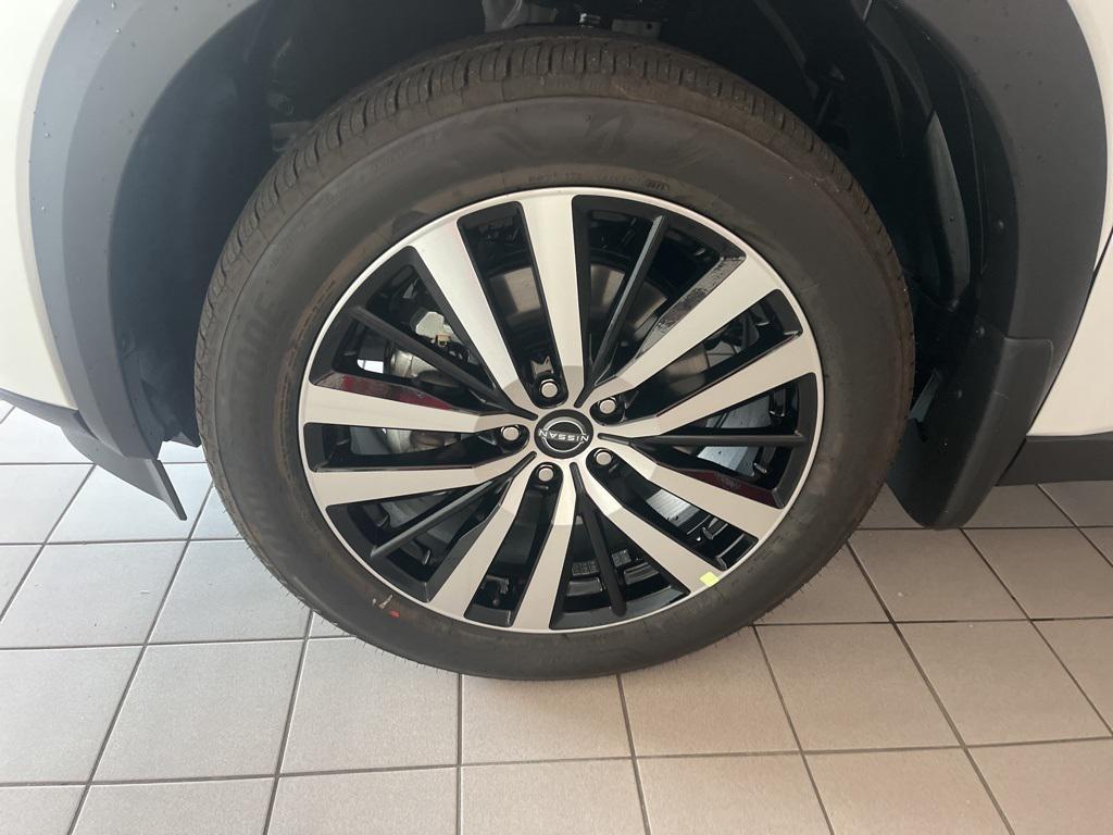 new 2025 Nissan Pathfinder car, priced at $53,738