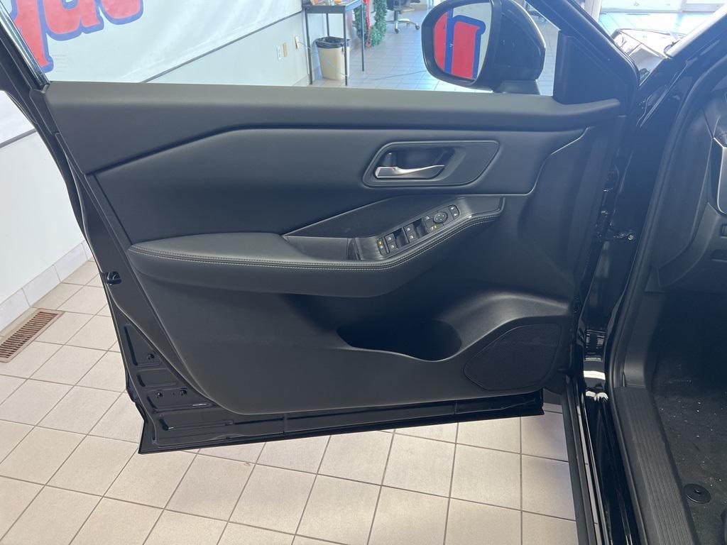 used 2025 Nissan Rogue car, priced at $28,907