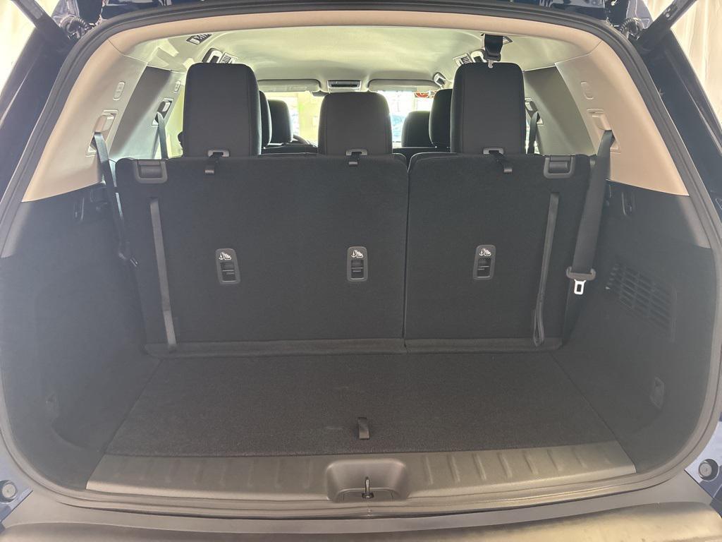 new 2025 Nissan Pathfinder car, priced at $37,278