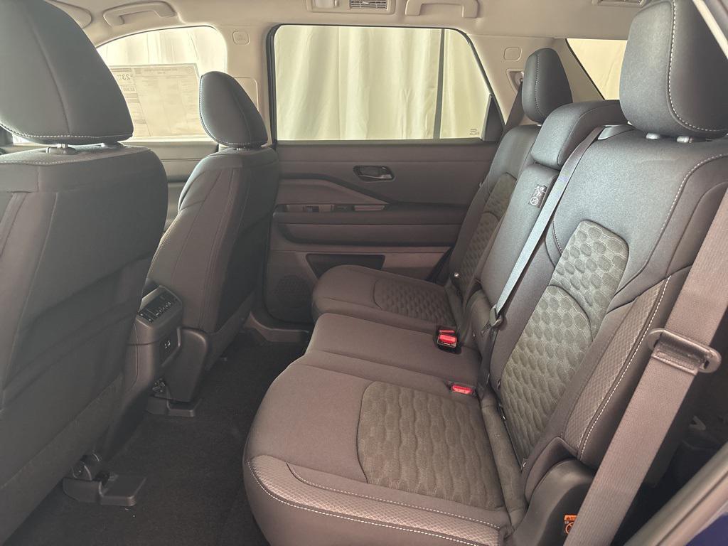new 2025 Nissan Pathfinder car, priced at $37,278